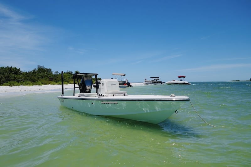 Boating in Florida on a Hewes Redfisher 18
